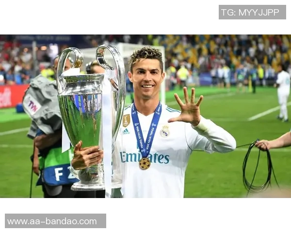 卡尔德隆回顾C罗加盟皇马背后的动机与梅西的相互成就关系